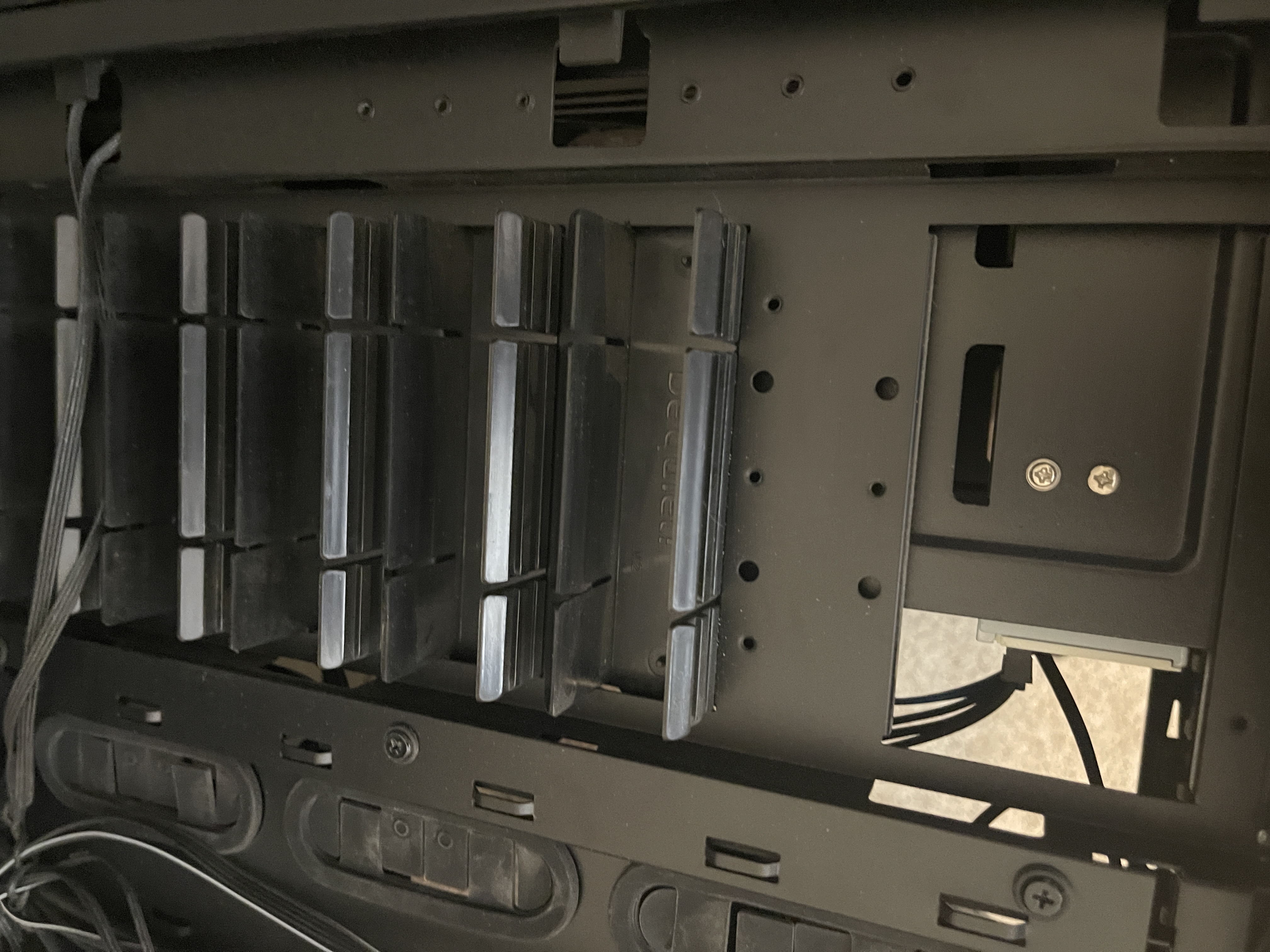 back side of multple drive bays